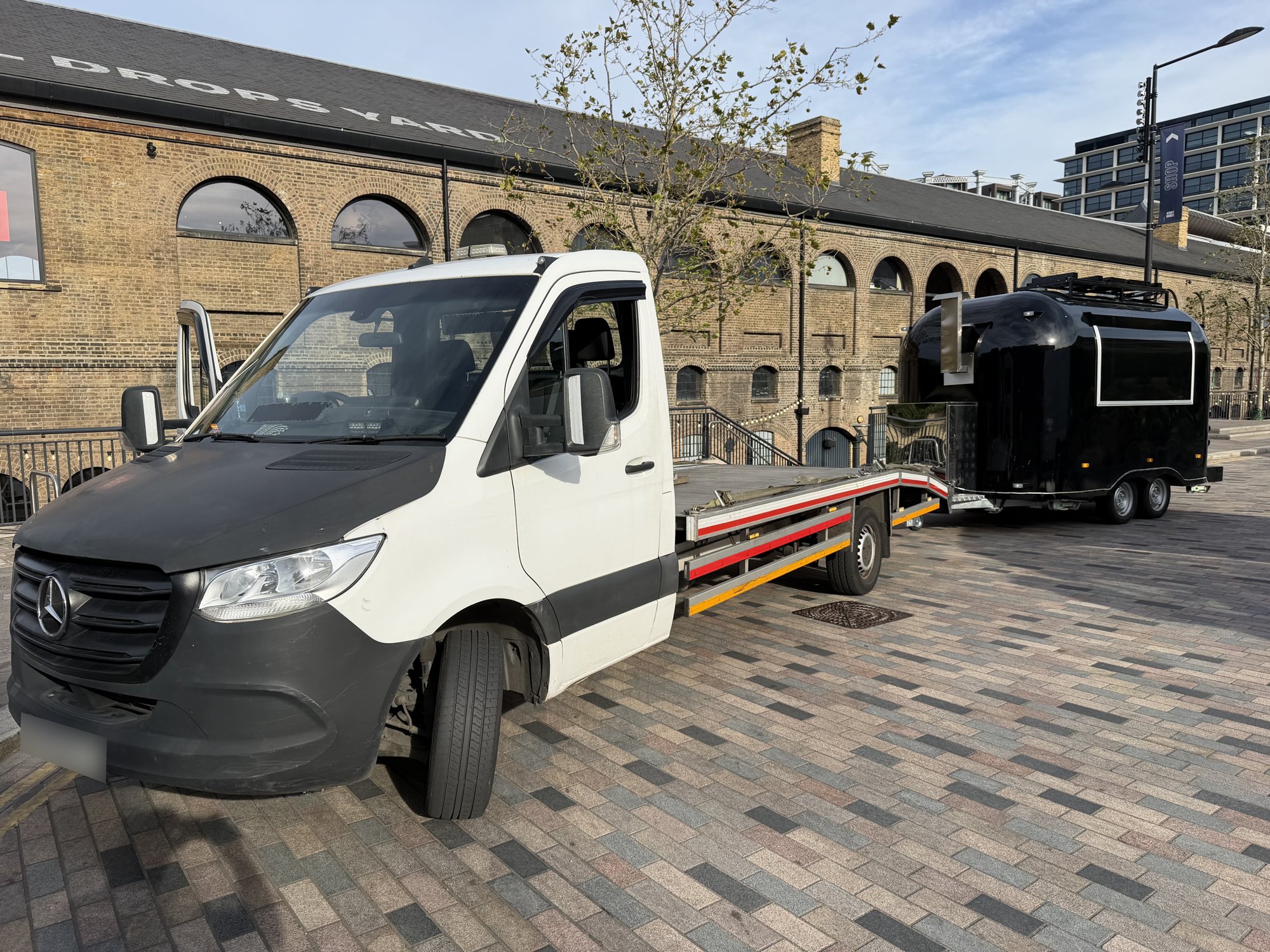 RecoveryCar food trailer towing service in London